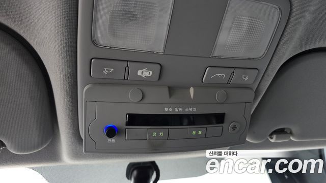 Hyundai Starex 2019 — photo 14