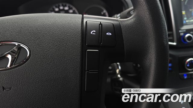 Hyundai Starex 2019 — photo 17