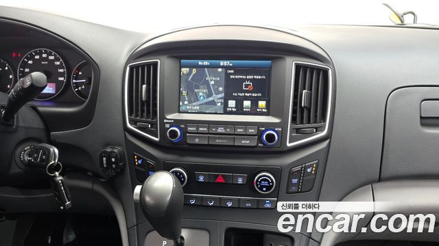Hyundai Starex 2019 — photo 18