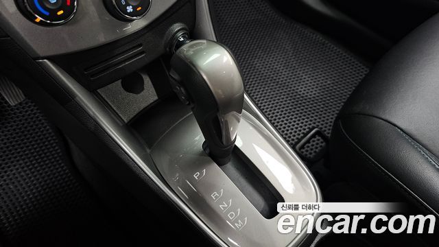 Chevrolet Korea Trax 2016 — photo 12