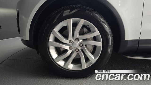 Land Rover Discovery 2020 — photo 5