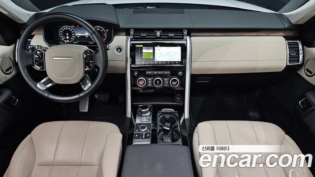 Land Rover Discovery 2020 — photo 10
