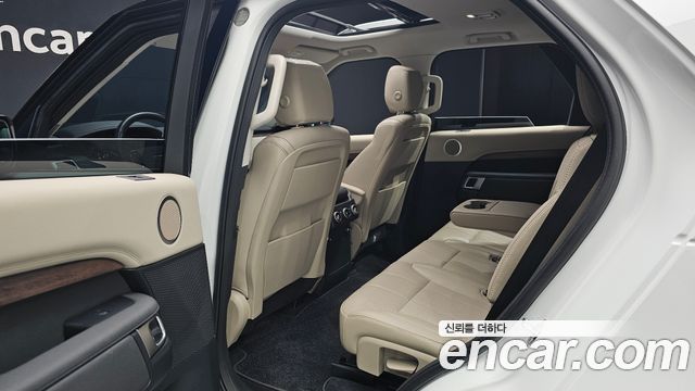 Land Rover Discovery 2020 — photo 18