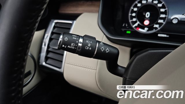 Land Rover Discovery 2020 — photo 23
