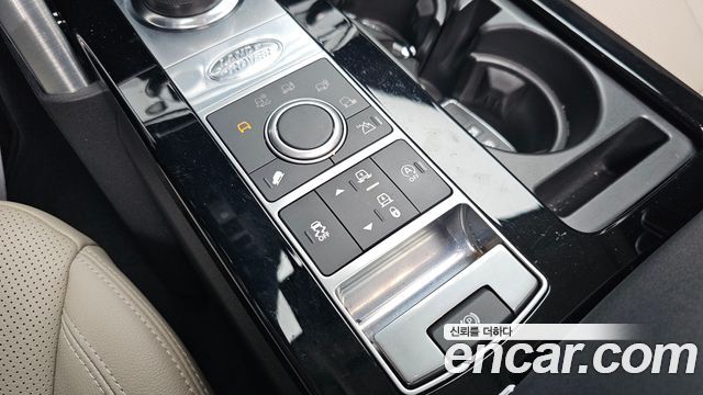 Land Rover Discovery 2020 — photo 32