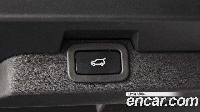 Land Rover Discovery 2020 — photo 39