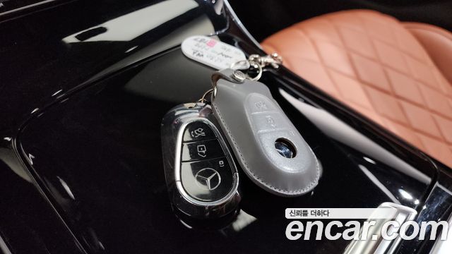 Mercedes-Benz S-Class 2021 — photo 32
