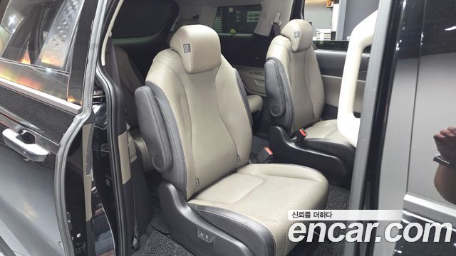 Kia Canival 2025 — photo 13