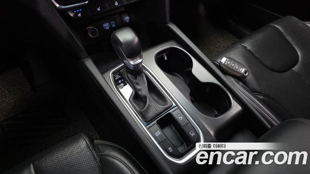 Hyundai Santafe 2019 — photo 12