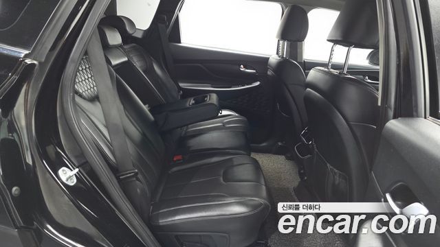Hyundai Santafe 2019 — photo 18