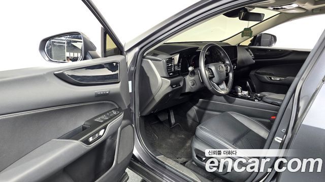 Lexus NX 2024 — photo 13