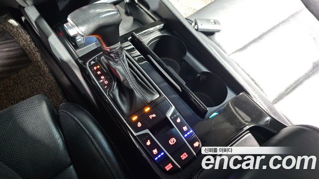 Kia K7 2016 — photo 9