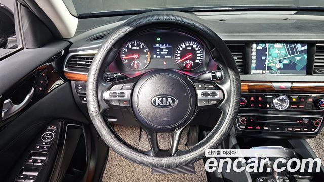 Kia K7 2016 — photo 13