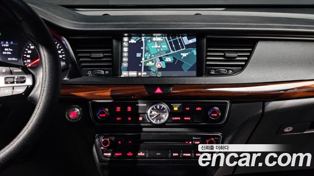 Kia K7 2016 — photo 14