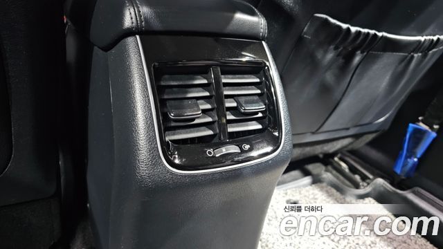 Kia K7 2016 — photo 19
