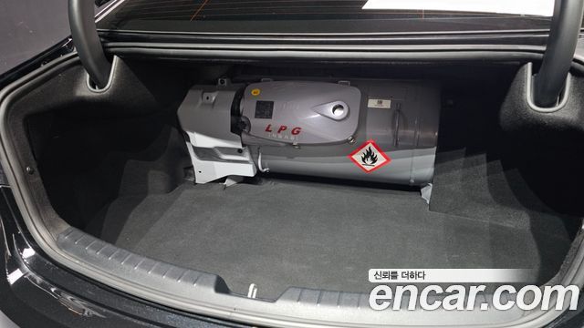 Kia K7 2016 — photo 20