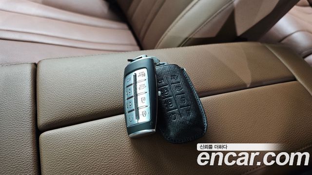 Genesis G80 2022 — photo 23
