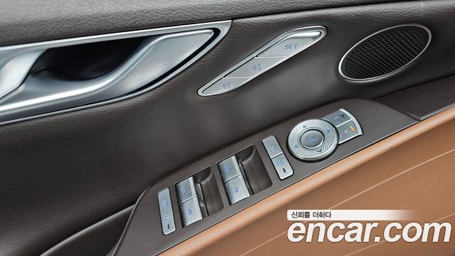 Genesis G80 2022 — photo 29