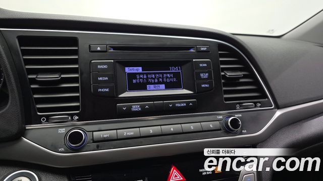 Hyundai AVANTE 2016 — photo 15