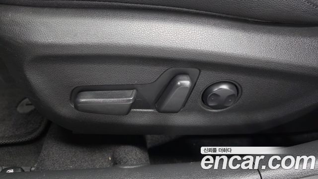 Hyundai AVANTE 2016 — photo 17