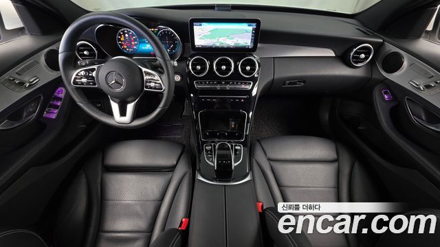 Mercedes-Benz C-Class 2020 — photo 10