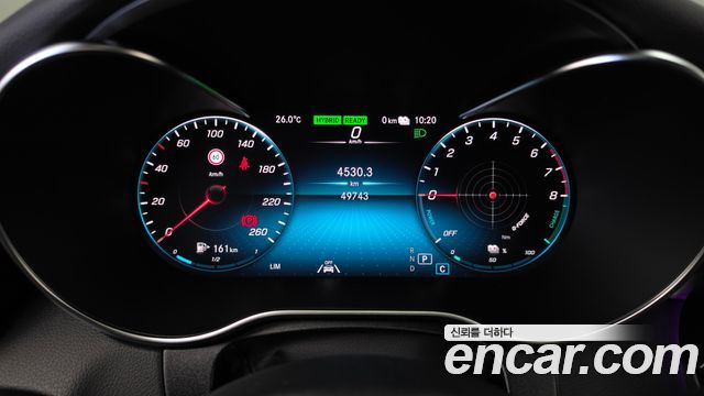 Mercedes-Benz C-Class 2020 — photo 11