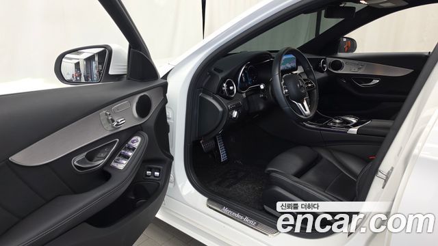 Mercedes-Benz C-Class 2020 — photo 13