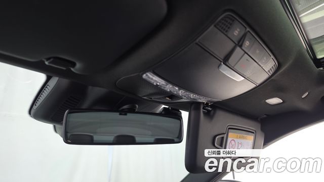 Mercedes-Benz C-Class 2020 — photo 31