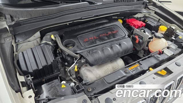 Jeep Renegade 2019 — photo 6