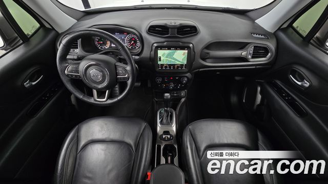 Jeep Renegade 2019 — photo 10