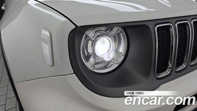 Jeep Renegade 2019 — photo 8