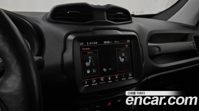 Jeep Renegade 2019 — photo 28