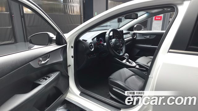 Kia K3 2022 — photo 13