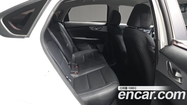 Kia K3 2022 — photo 18