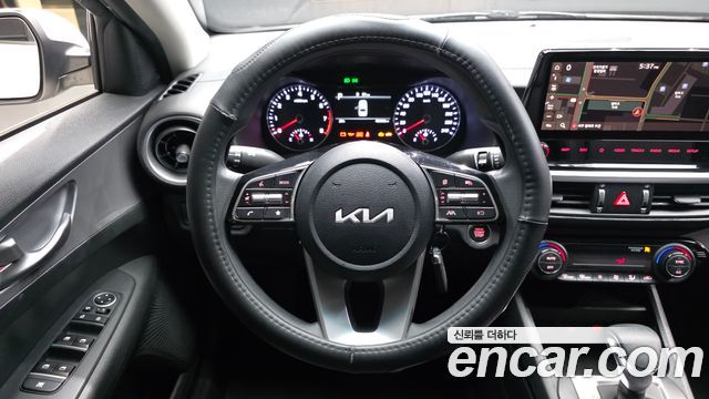 Kia K3 2022 — photo 19