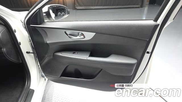 Kia K3 2022 — photo 14
