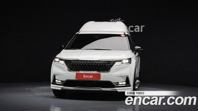 Kia Canival 2023 — photo 3