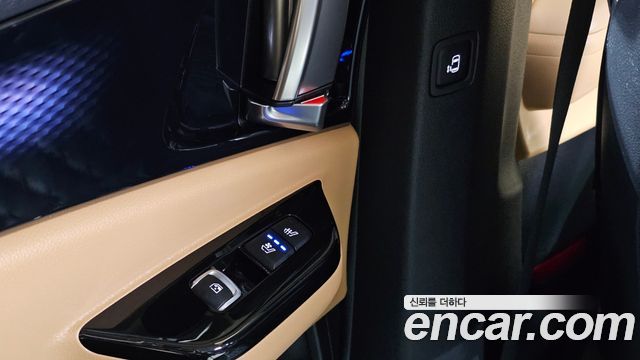 Kia Canival 2023 — photo 19
