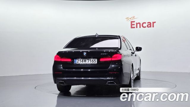 BMW 5-Series 2022 — photo 4