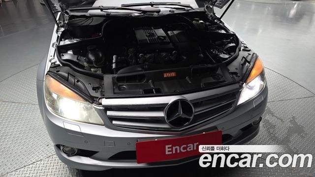 Mercedes-Benz C-Class 2010 — photo 6