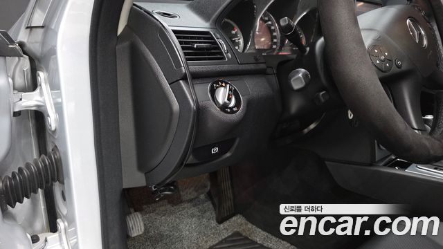Mercedes-Benz C-Class 2010 — photo 13