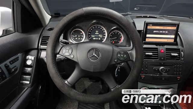 Mercedes-Benz C-Class 2010 — photo 14