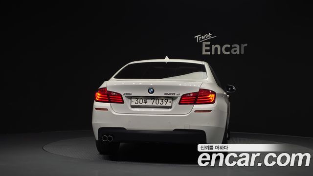 BMW 5-Series 2015 — photo 4