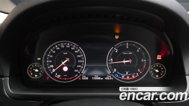 BMW 5-Series 2015 — photo 8