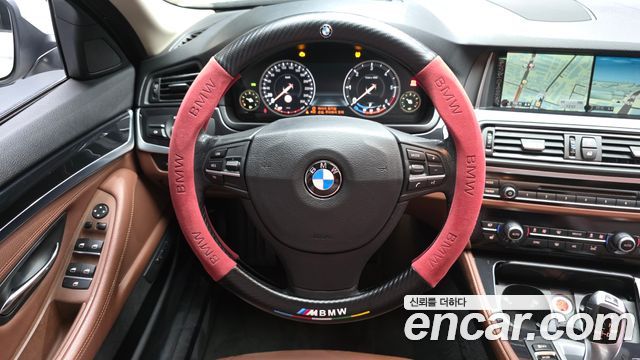BMW 5-Series 2015 — photo 13
