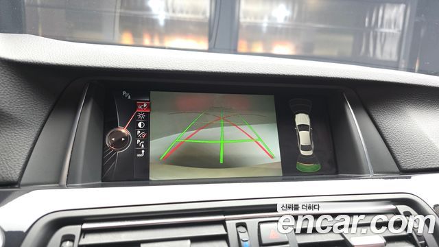 BMW 5-Series 2015 — photo 14