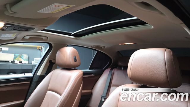 BMW 5-Series 2015 — photo 19
