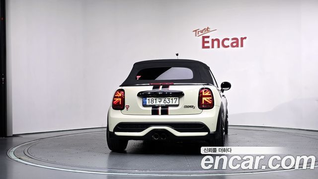 Mini Cooper Convertible 2022 — photo 4