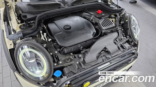 Mini Cooper Convertible 2022 — photo 6