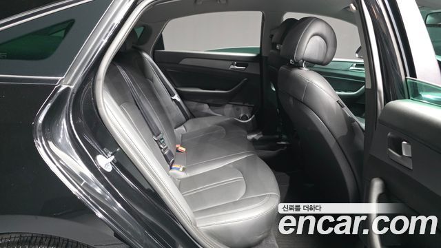 Hyundai Sonata 2017 — photo 11